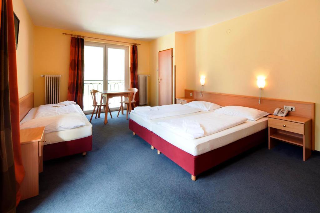 Euro Youth Hotel & Krone Bad Gastein Chambre photo