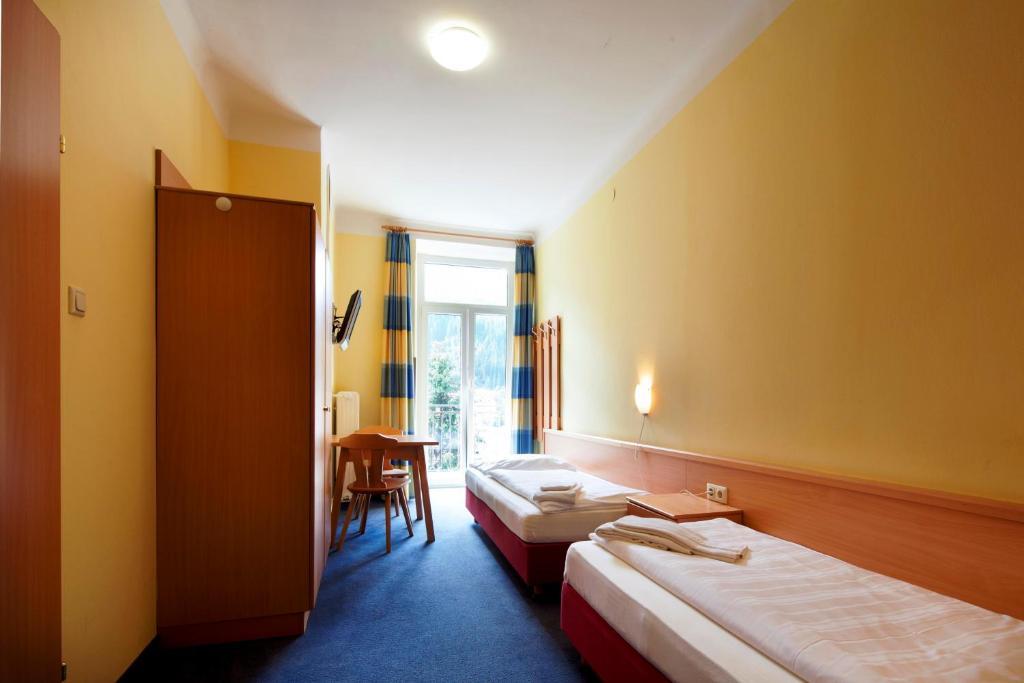 Euro Youth Hotel & Krone Bad Gastein Chambre photo